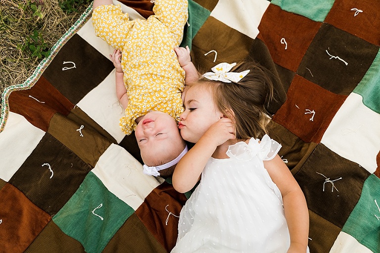 Outdoor Family Session St Charles Family Photographer Rebecca Chapman Photography Outdoor Fall Warrenton Missouri MO Family of Four small children