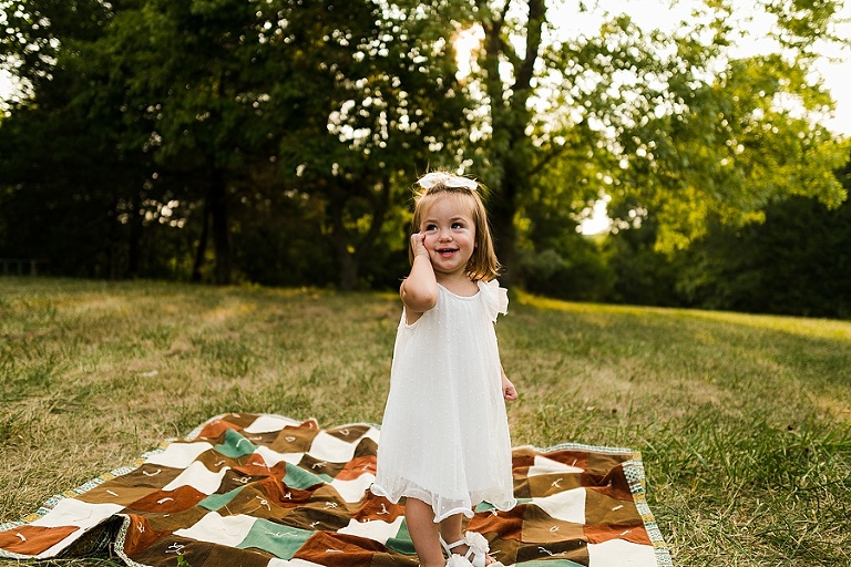 Outdoor Family Session St Charles Family Photographer Rebecca Chapman Photography Outdoor Fall Warrenton Missouri MO Family of Four small children