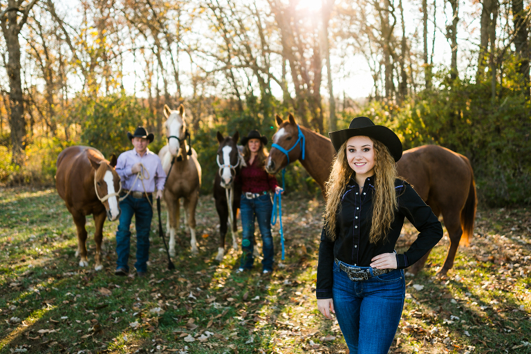 St Charles Family Photographer, Rebecca Chapman Photography, Warrenton Missouri, Farm, Horses, Country session, Outdoors, Fall