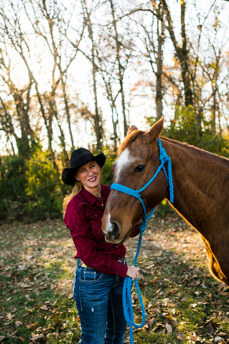 St Charles Family Photographer, Rebecca Chapman Photography, Warrenton Missouri, Farm, Horses, Country session, Outdoors, Fall