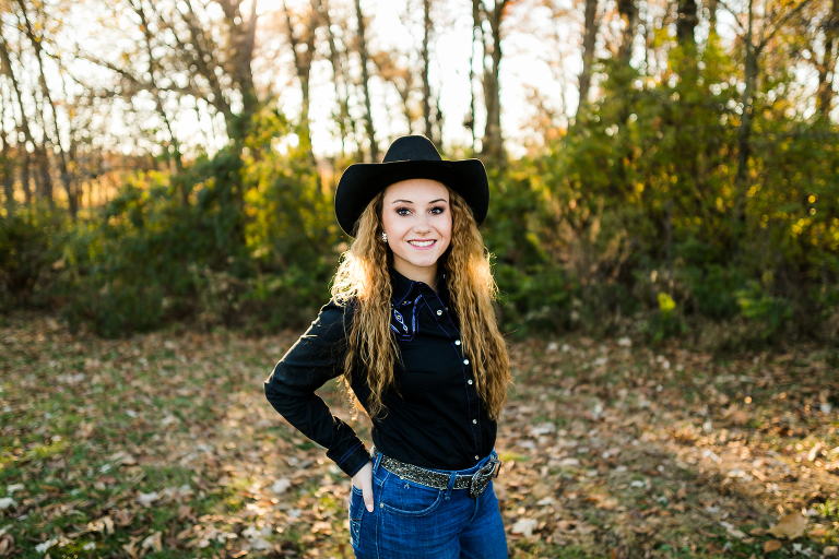 St Charles Family Photographer, Rebecca Chapman Photography, Warrenton Missouri, Farm, Horses, Country session, Outdoors, Fall
