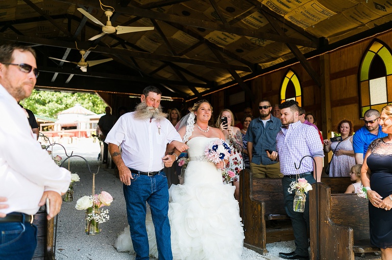 The White Owl Wedding Venue | The White Owl of Wright City | The White Owl of Warrenton | Outdoor Wedding Venue | Rustic Wedding Venue | Barn Wedding Venue | Country Wedding Venue | The White Owl Wedding Photographer | St Charles Wedding Photographer | Warrenton Missouri Wedding Photographer | Wright City Missouri Wedding Photographer | 
