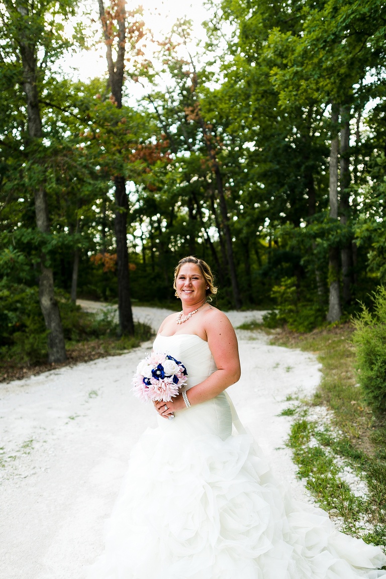 The White Owl Wedding Venue | The White Owl of Wright City | The White Owl of Warrenton | Outdoor Wedding Venue | Rustic Wedding Venue | Barn Wedding Venue | Country Wedding Venue | The White Owl Wedding Photographer | St Charles Wedding Photographer | Warrenton Missouri Wedding Photographer | Wright City Missouri Wedding Photographer | 