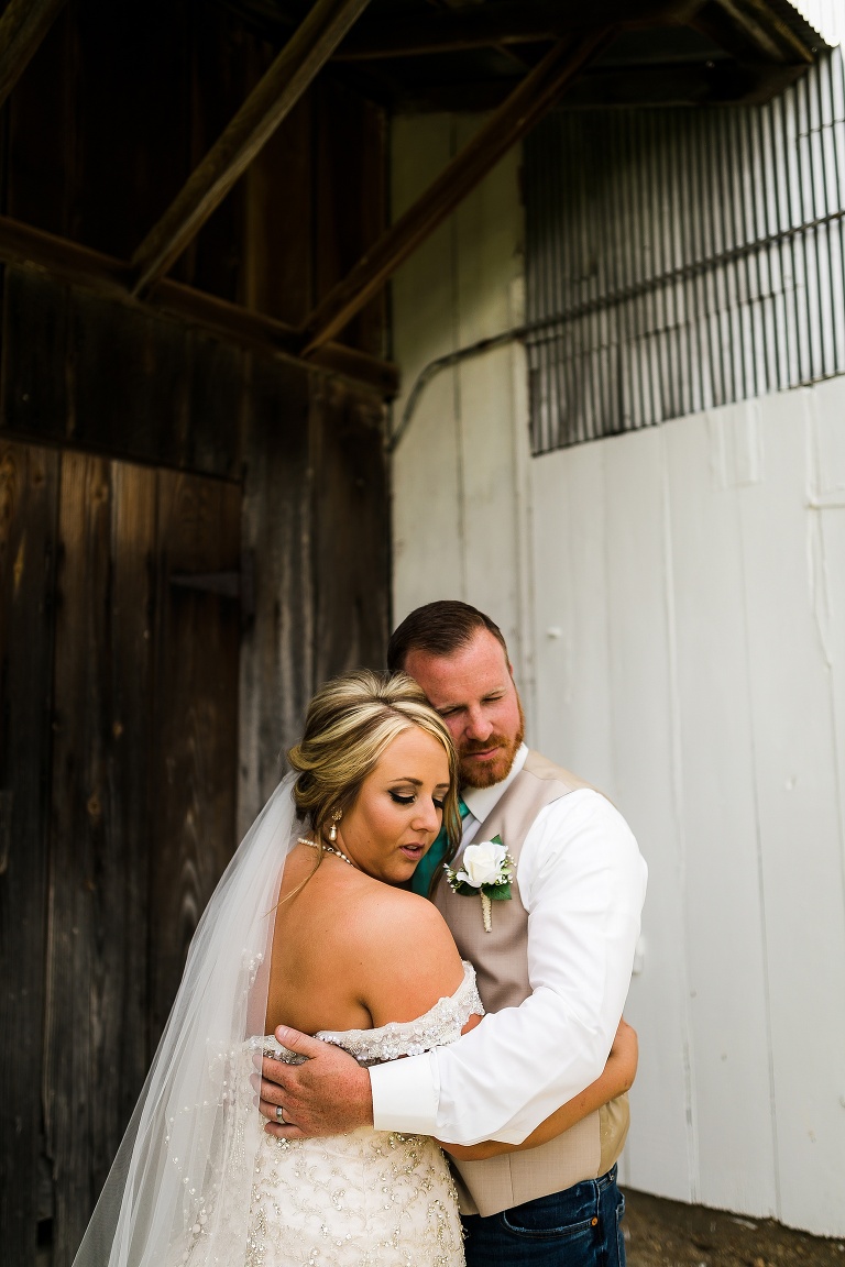 Warrenton Missouri Wedding | Warrenton Missouri Wedding Photographer | St Charles Wedding Photographer | Hometown Wedding | Country Wedding | Rustic Wedding | 