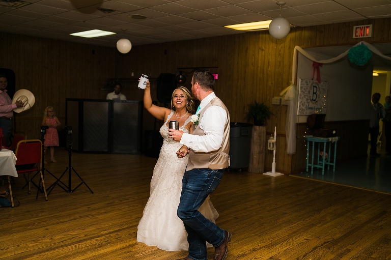 Warrenton Missouri Wedding | Warrenton Missouri Wedding Photographer | St Charles Wedding Photographer | Hometown Wedding | Country Wedding | Rustic Wedding | 