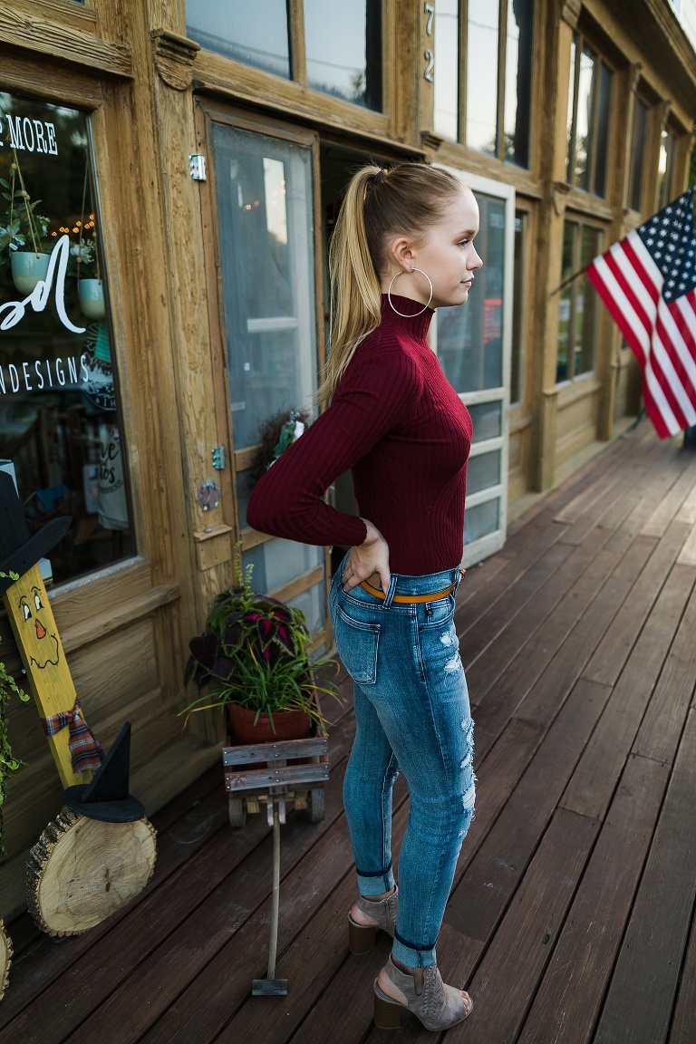 The Velvet Suitcase | The Velvet Suitcase Photographer | The Velvet Suitcase Fall Line | The Velvet Suitcase Seniors | The Velvet Suitcase Fall Seniors | St Charles Senior Photographer | St Charles Boutique Photographer | Warrenton Mo Senior Photographer | Boutique Photographer | High Hill mo |