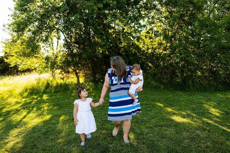 Towne Park Wentzville Mo | Towne Park Photographer | St Charles Extended Family Photographer | St Charles Photographer | Warrenton Mo Extended Family Photographer | Warrenton Mo Photographer | Wright City Mo Extended Family Photographer | Wright City Mo Photographer | St Louis Extended Family Photographer | St Louis Photographer | Missouri Extended Family Photographer | Missouri Photographer | Family of 17 | Grandparents | Great Grandparents | GrandKids | Great Grandkids | Outdoor Family Session | Summer Session | Field Photography |
