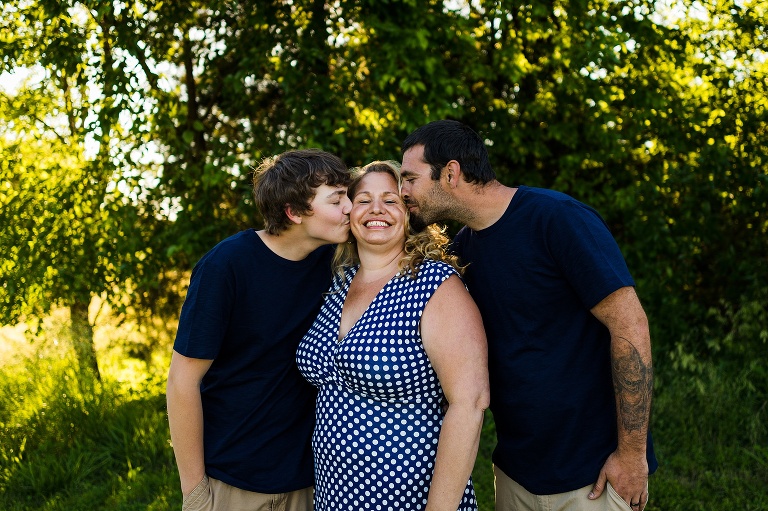 Towne Park Wentzville Mo | Towne Park Photographer | St Charles Extended Family Photographer | St Charles Photographer | Warrenton Mo Extended Family Photographer | Warrenton Mo Photographer | Wright City Mo Extended Family Photographer | Wright City Mo Photographer | St Louis Extended Family Photographer | St Louis Photographer | Missouri Extended Family Photographer | Missouri Photographer | Family of 17 | Grandparents | Great Grandparents | GrandKids | Great Grandkids | Outdoor Family Session | Summer Session | Field Photography |