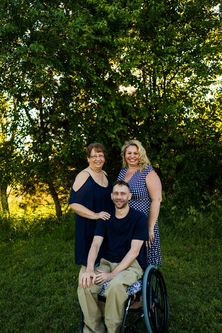 Towne Park Wentzville Mo | Towne Park Photographer | St Charles Extended Family Photographer | St Charles Photographer | Warrenton Mo Extended Family Photographer | Warrenton Mo Photographer | Wright City Mo Extended Family Photographer | Wright City Mo Photographer | St Louis Extended Family Photographer | St Louis Photographer | Missouri Extended Family Photographer | Missouri Photographer | Family of 17 | Grandparents | Great Grandparents | GrandKids | Great Grandkids | Outdoor Family Session | Summer Session | Field Photography | Town Park Extended Family Session |