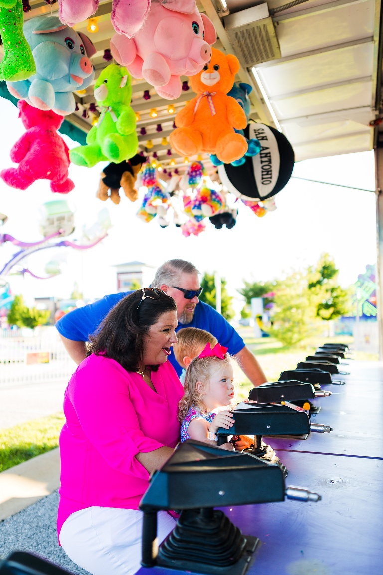 Carnival Photo Session | Fair Carnival Photo Session | Carnival Family Session | Carnival Photography | Fair Carnival Photography | Carnival Photographer | Carnival Inspired look | Carnival Photoshoot | Fair Session | St Charles Family Photographer | St Charles Photographer | Warrenton Mo Family Photographer | Warrenton Mo Photographer | Wright City Mo Family Photographer | Wright City Mo Photographer | St Louis Family Photographer | St Louis Photographer | Missouri Family Photographer | Missouri Photographer | 