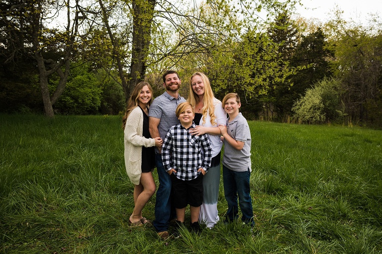 Warrenton Extended Family Photographer | Warrenton Missouri Photographer | St Charles Missouri Photographer | Outdoor Photographer | 