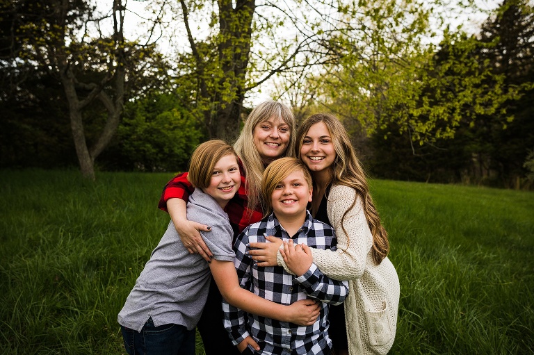 Warrenton Extended Family Photographer | Warrenton Missouri Photographer | St Charles Missouri Photographer | Outdoor Photographer | 