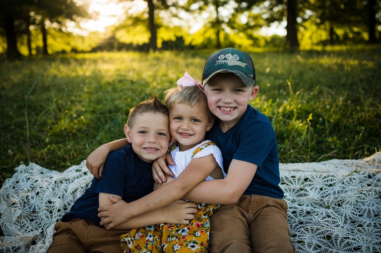 Montgomery City Family Photographer | St Charles Photographer | Warrenton Missouri Photographer | Outdoor Photographer |