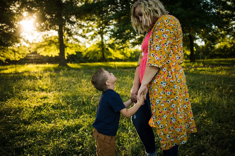 Montgomery City Family Photographer | St Charles Photographer | Warrenton Missouri Photographer | Outdoor Photographer |