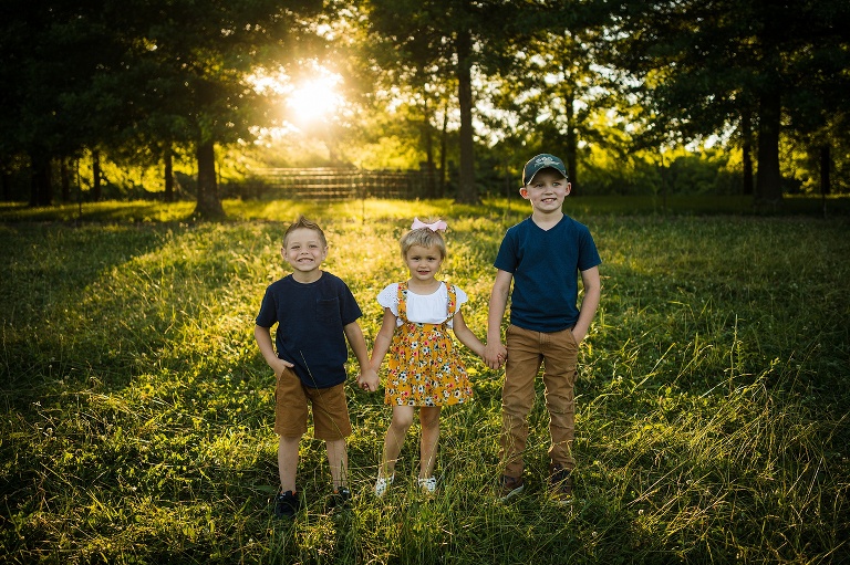 Montgomery City Family Photographer | St Charles Photographer | Warrenton Missouri Photographer | Outdoor Photographer |