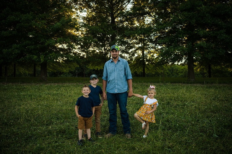 Montgomery City Family Photographer | St Charles Photographer | Warrenton Missouri Photographer | Outdoor Photographer |