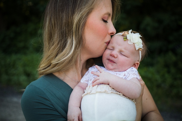 Lifestyle Newborn Session | St Charles Family Photographer | Warrenton Missouri Family Photographer | Newborn Photographer |