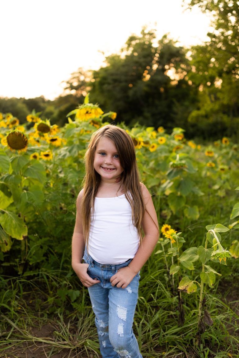 Missouri Sunflower Photo Shoot | St Charles Photographer | Warrenton Missouri Photographer | Sunflower Session |