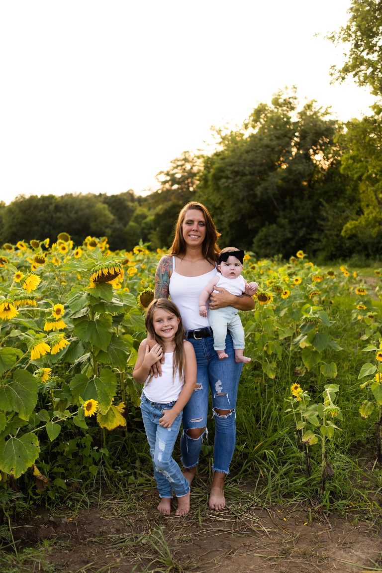 Missouri Sunflower Photo Shoot | St Charles Photographer | Warrenton Missouri Photographer | Sunflower Session |