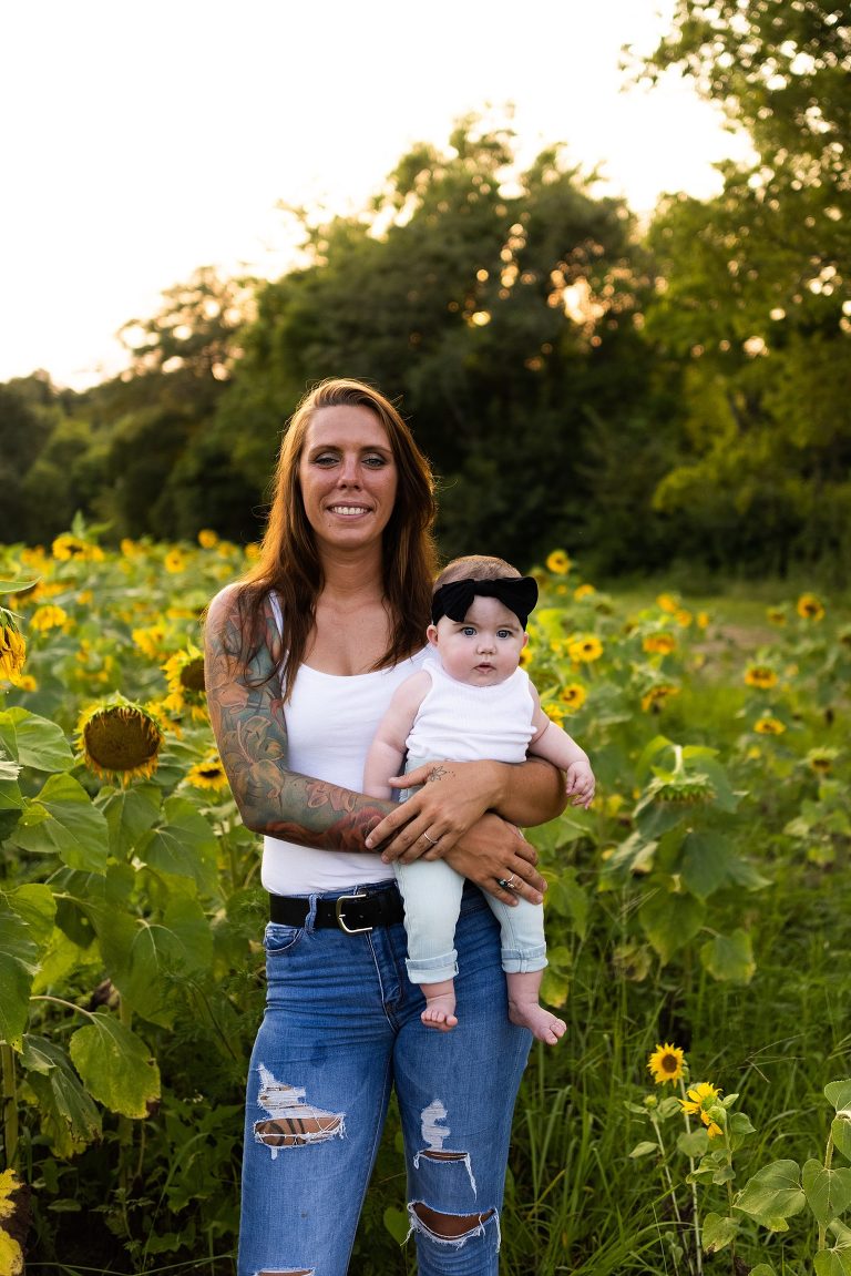 Missouri Sunflower Photo Shoot | St Charles Photographer | Warrenton Missouri Photographer | Sunflower Session |