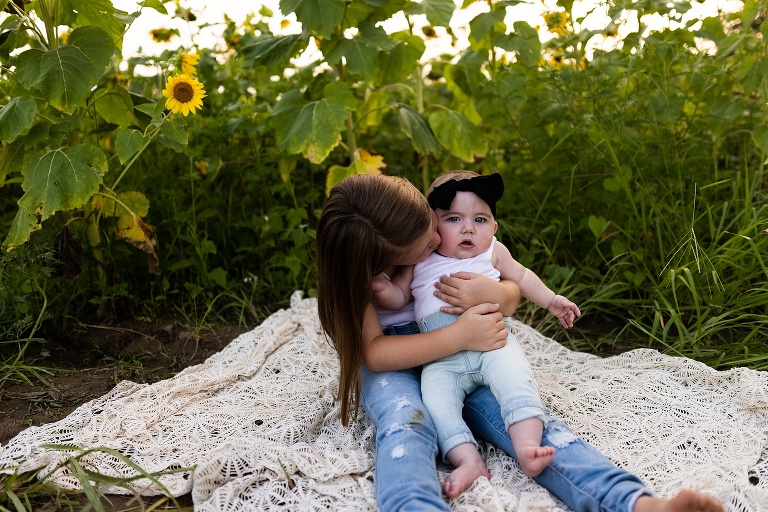 Missouri Sunflower Photo Shoot | St Charles Photographer | Warrenton Missouri Photographer | Sunflower Session |