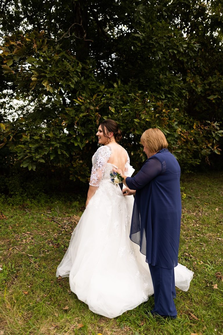 Race Car Wedding Photographer | Missouri Wedding Photographer | Warrenton Missouri | Wedding Photographer | Outdoor Wedding | 