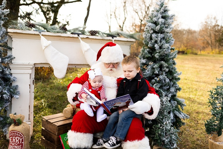 Santa Mini Photo Shoot | Christmas Mini | Santa Claus | Outdoor | Warrenton Missouri | 