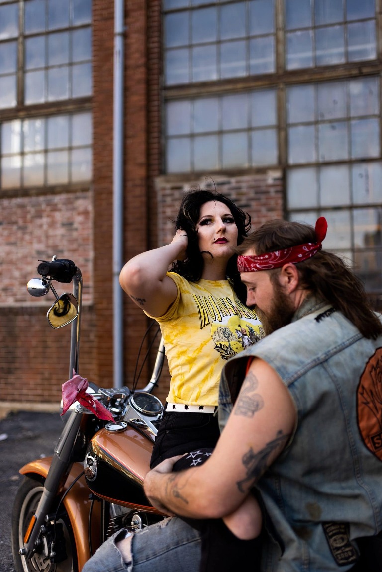 Sexy Motorcycle Photo Shoot | Steamy Couples photos | Missouri Photographer | Motorcycle Session