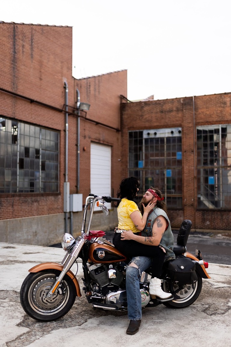 Sexy Motorcycle Photo Shoot | Steamy Couples photos | Missouri Photographer | Motorcycle Session