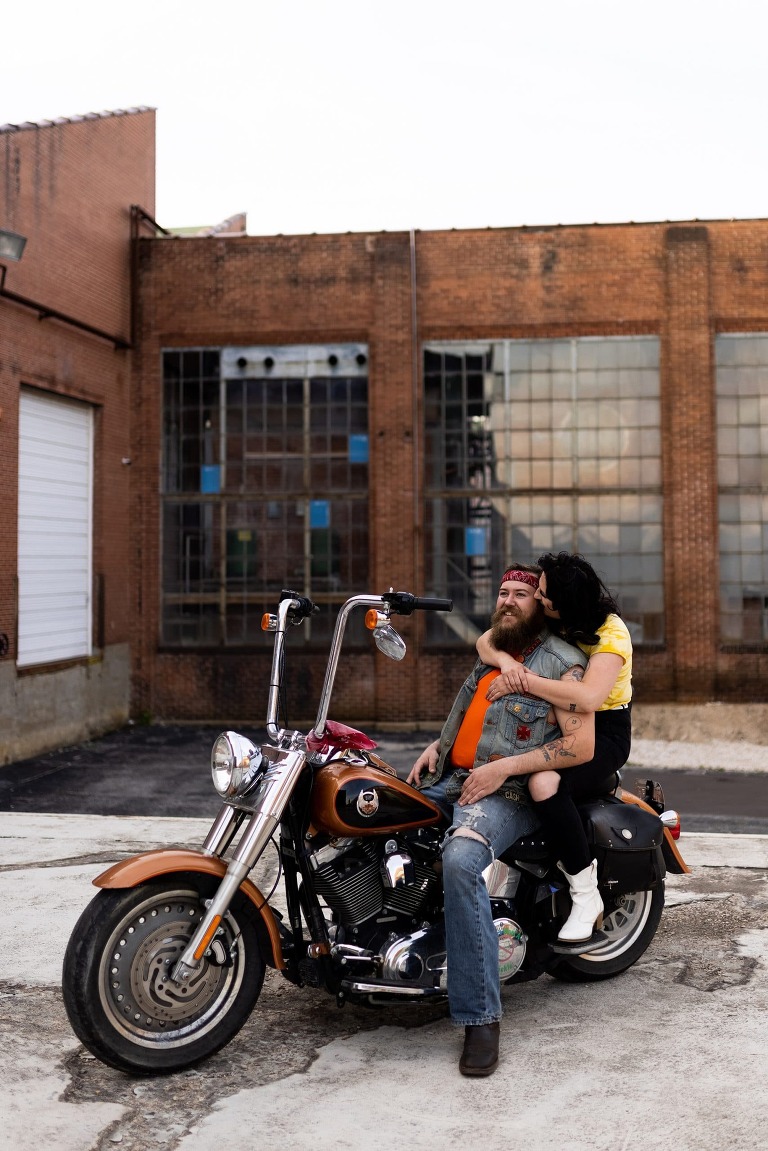 Sexy Motorcycle Photo Shoot | Steamy Couples photos | Missouri Photographer | Motorcycle Session