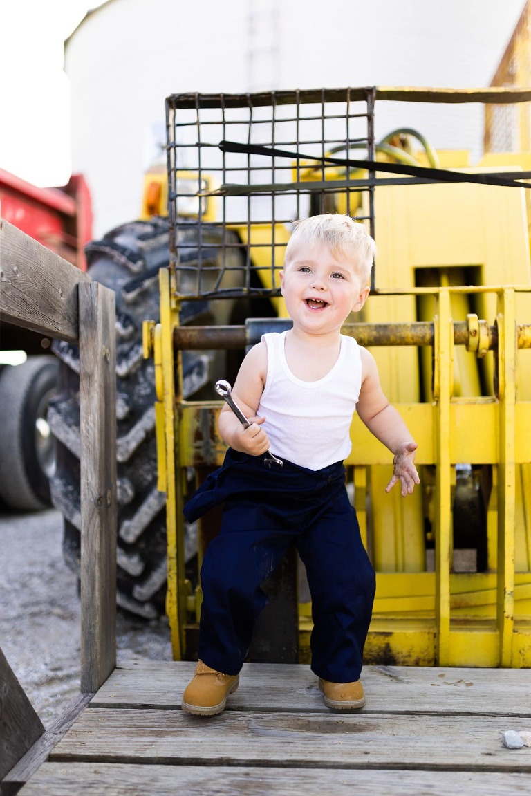 Mechanic Birthday Photo Shoot | Rebecca Chapman Photography | Missouri Photographer | Missouri Family Photographer | semi Truck Session | Little Mechanic |