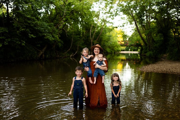 Creek Family Session | Indian Camp Creek Photographer | Missouri Family Photographer | Missouri Photographer | Family of 6 |