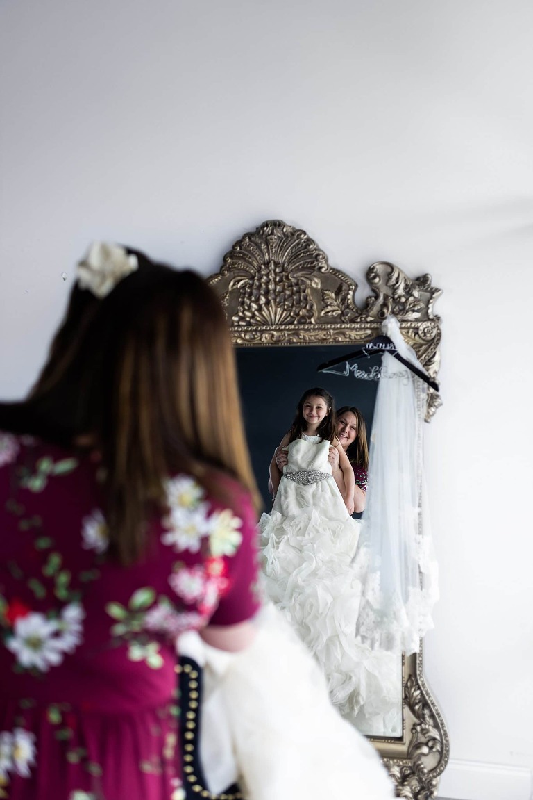 Just like Mommy | Wedding Dress Mini | Missouri Photographer | Wedding Dress Photo Shoot |