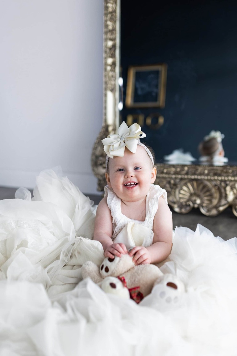 Just like Mommy | Wedding Dress Mini | Missouri Photographer | Wedding Dress Photo Shoot |