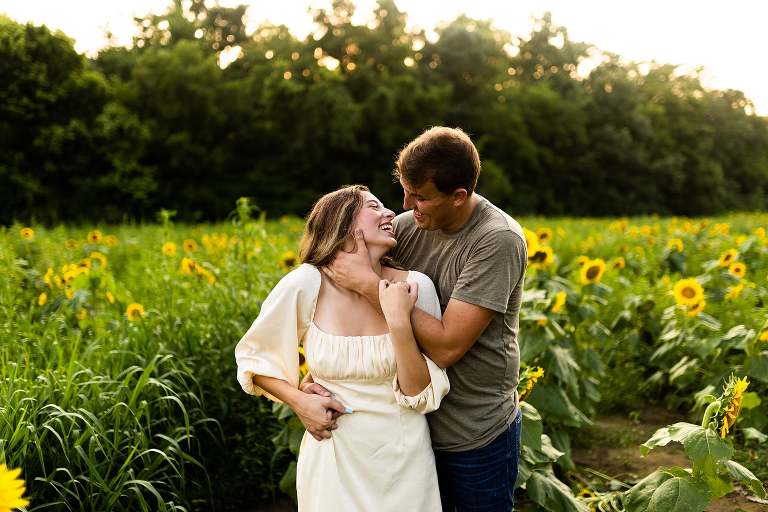 Sunflower Photo Shoot | Rebecca Chapman Photography | Outdoor Photographer | Sunflowers | Sunflower Photographer | Sunflower photos | Sunflower field | Couples Sunflower Field Photo Shoot
