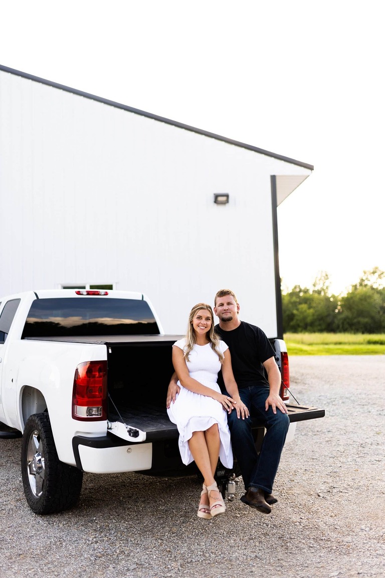 Country Engagement Session Missouri Photographer | Missouri Wedding Photographer | Missouri Engagement Photographer | Outdoor Photographer | Country Photographer | Rebecca Chapman Photographer