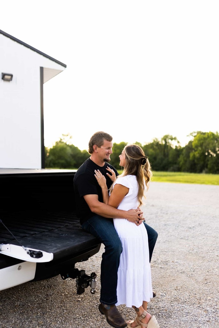 Country Engagement Session Missouri Photographer | Missouri Wedding Photographer | Missouri Engagement Photographer | Outdoor Photographer | Country Photographer | Rebecca Chapman Photographer