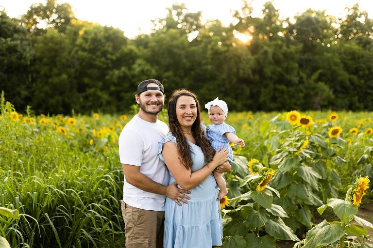 Sunflower Photo Shoot | Rebecca Chapman Photography | Outdoor Photographer | Sunflowers | Sunflower Photographer | Sunflower photos | Sunflower field | Sunflower Field Photo Shoot