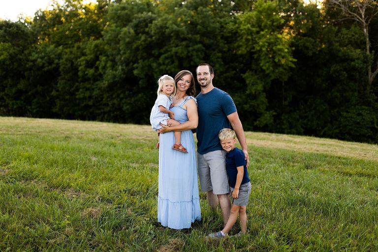 Warrenton Missouri Family Photographer | Missouri Photographer | Baby on the way | Maternity | Family of four | soon family of five
