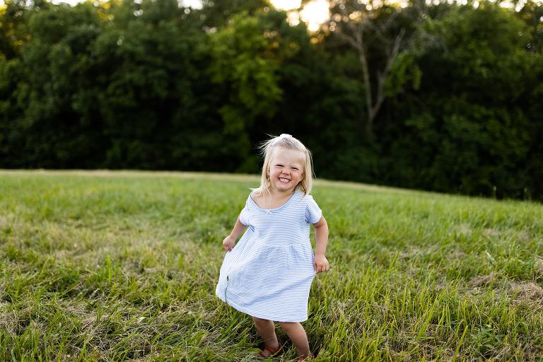 Warrenton Missouri Family Photographer | Missouri Photographer | Baby on the way | Maternity | Family of four | soon family of five