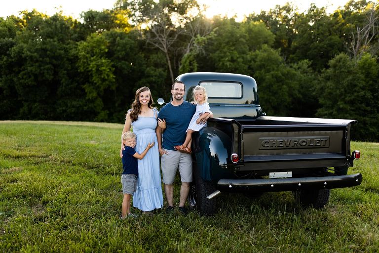 Warrenton Missouri Family Photographer | Missouri Photographer | Baby on the way | Maternity | Family of four | soon family of five