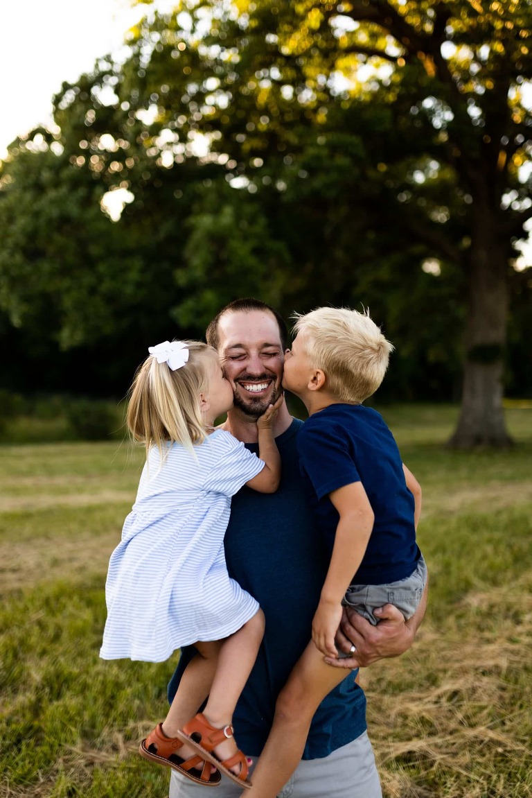 Warrenton Missouri Family Photographer | Missouri Photographer | Baby on the way | Maternity | Family of four | soon family of five