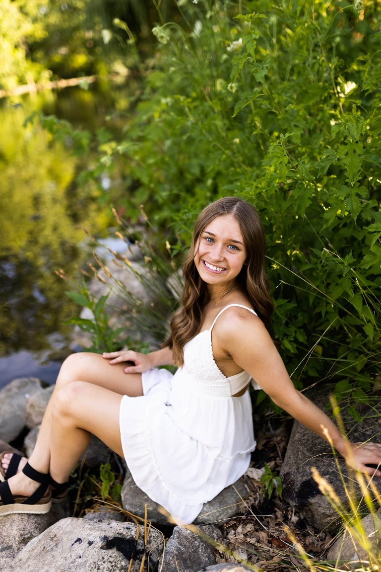 Michigan Senior | Michigan Senior Photographer | Traveling Photographer | Girl Senior | Girl Senior Photographer | Girl Senior Poses | Outdoor Photographer |