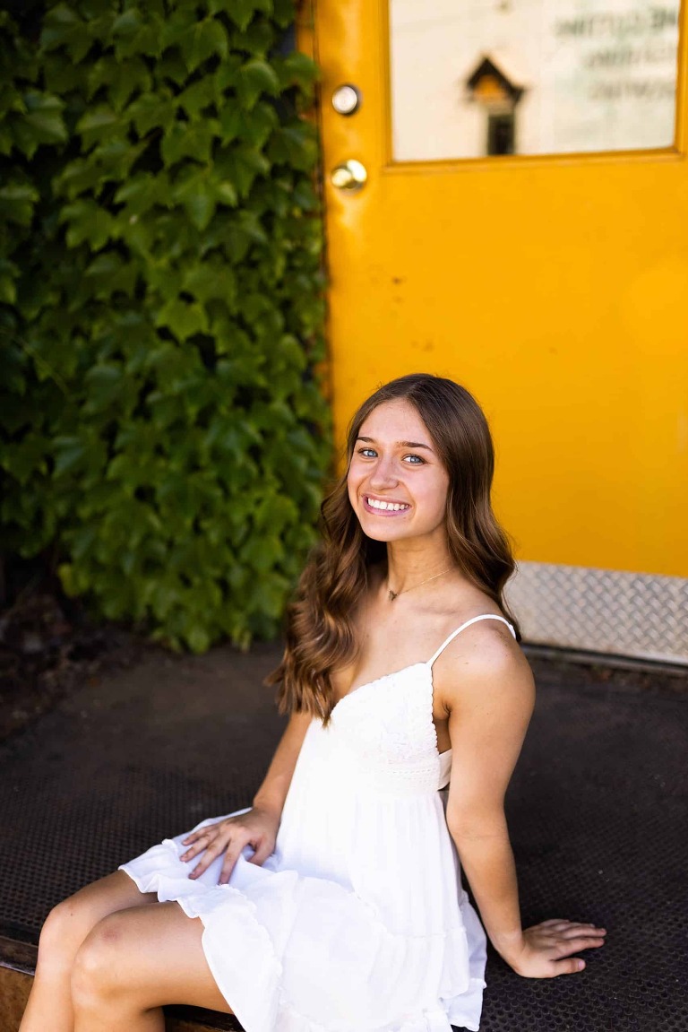 Michigan Senior | Michigan Senior Photographer | Traveling Photographer | Girl Senior | Girl Senior Photographer | Girl Senior Poses | Outdoor Photographer |