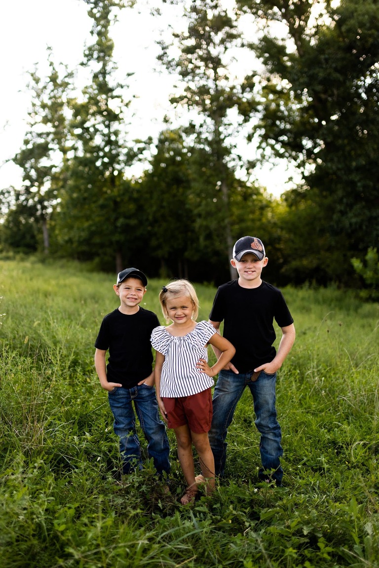 Springfield Missouri Family Photo Shoot | Warrenton Missouri Family Photographer | Wentzville Missouri Family Photographer | High Hill Missouri Family Photographer | Montgomery City Missouri Photographer | Outdoor Family Session | Outdoor Family Photo Shoot |