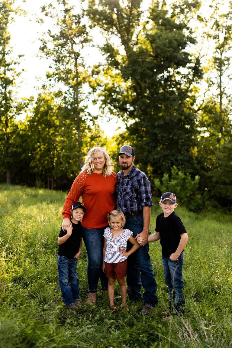 Springfield Missouri Family Photo Shoot | Warrenton Missouri Family Photographer | Wentzville Missouri Family Photographer | High Hill Missouri Family Photographer | Montgomery City Missouri Photographer | Outdoor Family Session | Outdoor Family Photo Shoot |