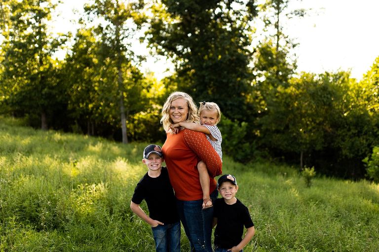 Springfield Missouri Family Photo Shoot | Warrenton Missouri Family Photographer | Wentzville Missouri Family Photographer | High Hill Missouri Family Photographer | Montgomery City Missouri Photographer | Outdoor Family Session | Outdoor Family Photo Shoot |