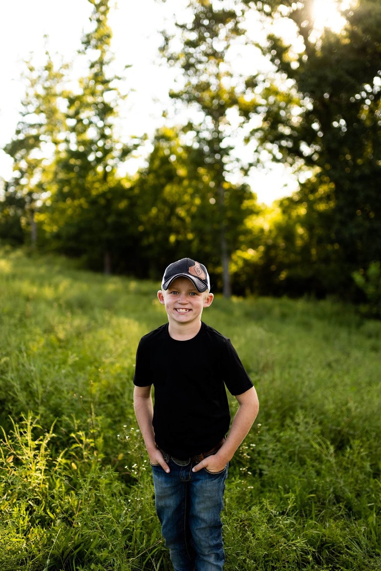 Springfield Missouri Family Photo Shoot | Warrenton Missouri Family Photographer | Wentzville Missouri Family Photographer | High Hill Missouri Family Photographer | Montgomery City Missouri Photographer | Outdoor Family Session | Outdoor Family Photo Shoot |