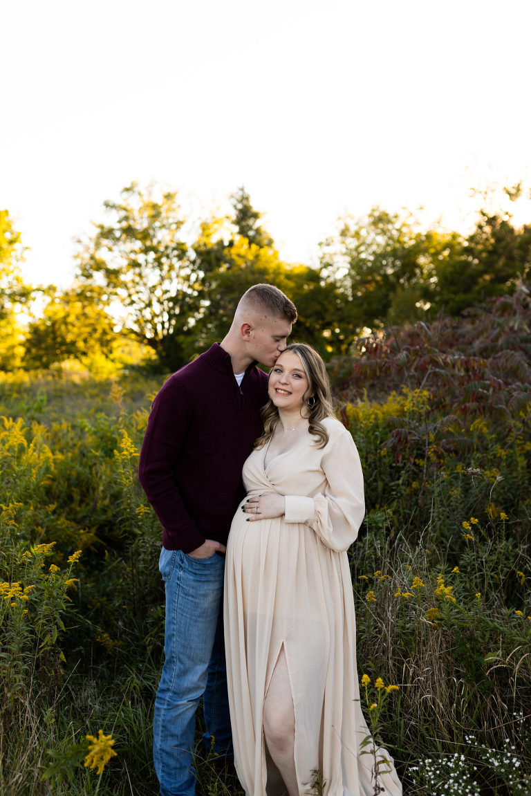 Wentzville Missouri Maternity Photographer | Missouri Photographer | High Hill Missouri Photographer | Montgomery City Missouri Photographer | Outdoor Photographer | Towne Park Photographer |