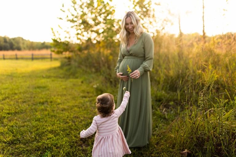 Indian Camp Creek Maternity Session | Indian Camp Creek Photographer | Missouri Photographer | Missouri family Photographer | Missouri Maternity Photographer | Warrenton Missouri Photographer | High Hill Missouri Photographer | Wentzville Missouri Photographer | Montgomery City Missouri Photographer |